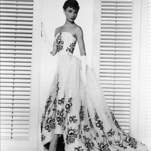 Meet your Posher, Bee